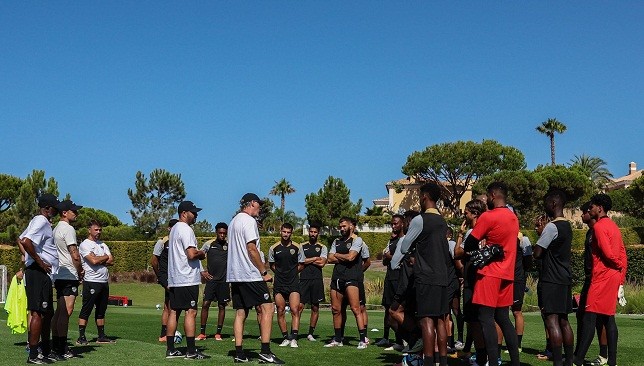 الاتحاد يتكفل بالجهاز الفني لجدة مقابل إعارة 3 لاعبين