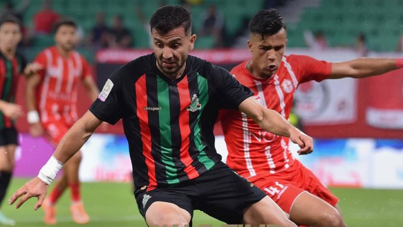 الرجاء ينفرد بالصدارة.. تعثر الجيش الملكي يشعل سباق لقب الدوري المغربي