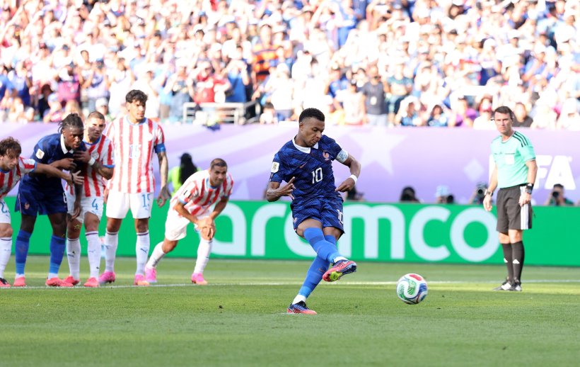 فرنسا تتأهل إلى ربع نهائي كأس العالم بفوز صعب على باراغواي