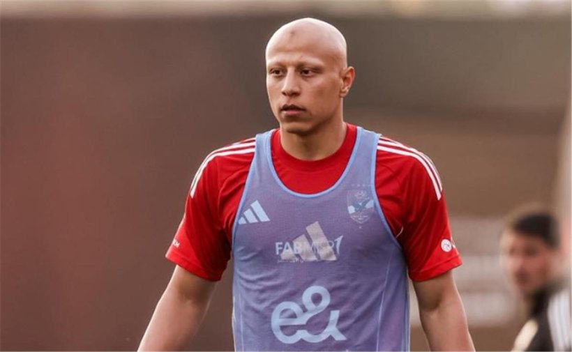 الأهلي يختبر 3 مدافعين في وديتي النصر ولافيينا