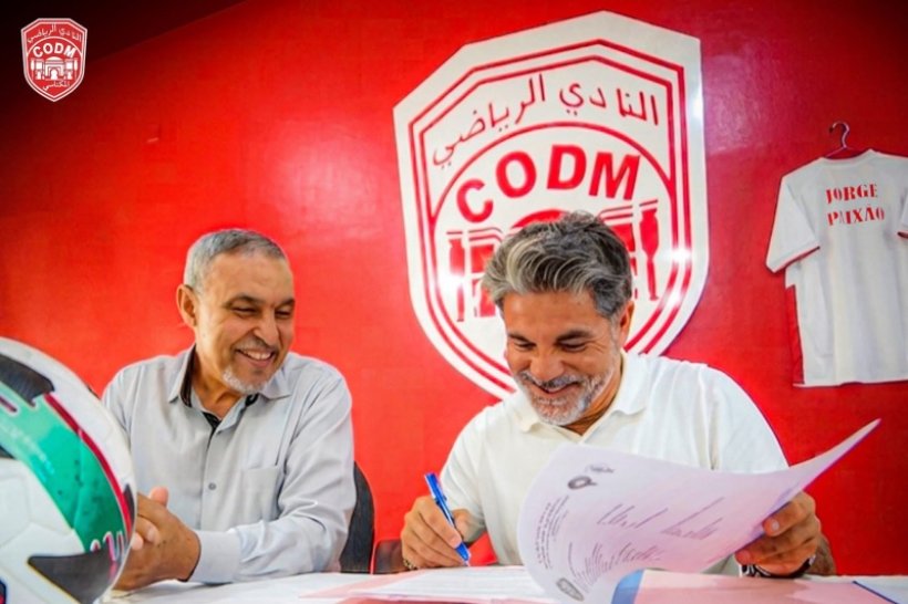 رسميًا.. النادي المكناسي يعيّن البرتغالي جورج باتشاو مدربًا للفريق