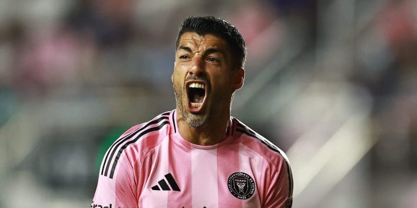 لويس سواريز يقترب من العودة إلى منتخب أوروغواي