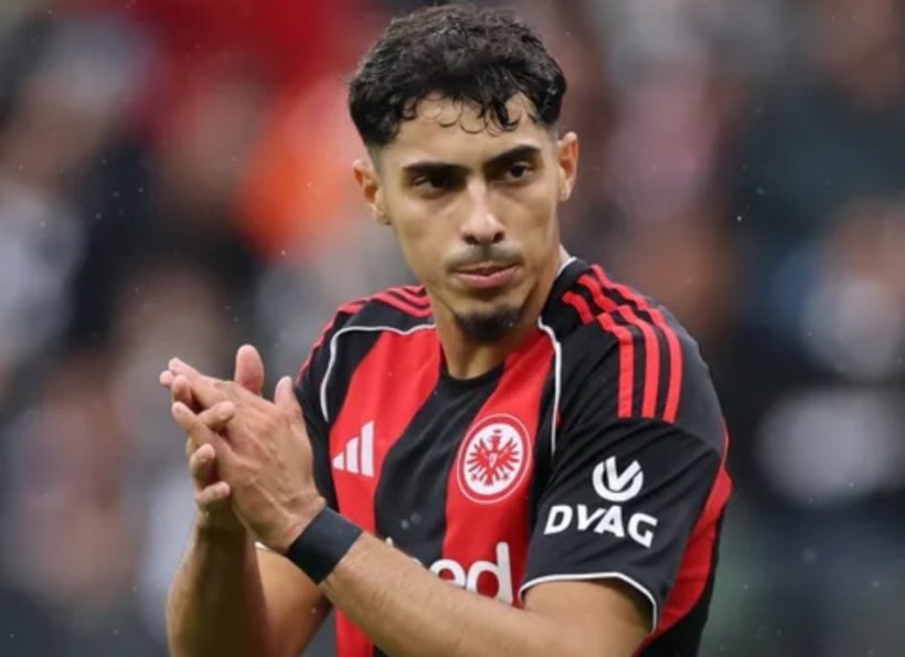 فارس شايبي يتفق مع نادٍ في الدوري الإنجليزي