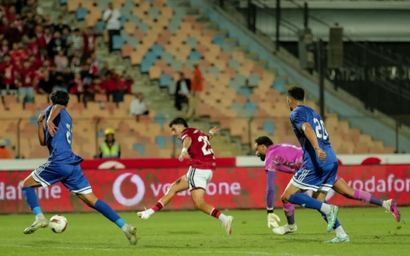 الأهلي يضرب أبو قير للأسمدة بثنائية نظيفة في الدوري