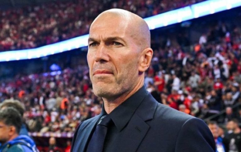 ابتسامة عريضة من زيدان بسبب ريال مدريد